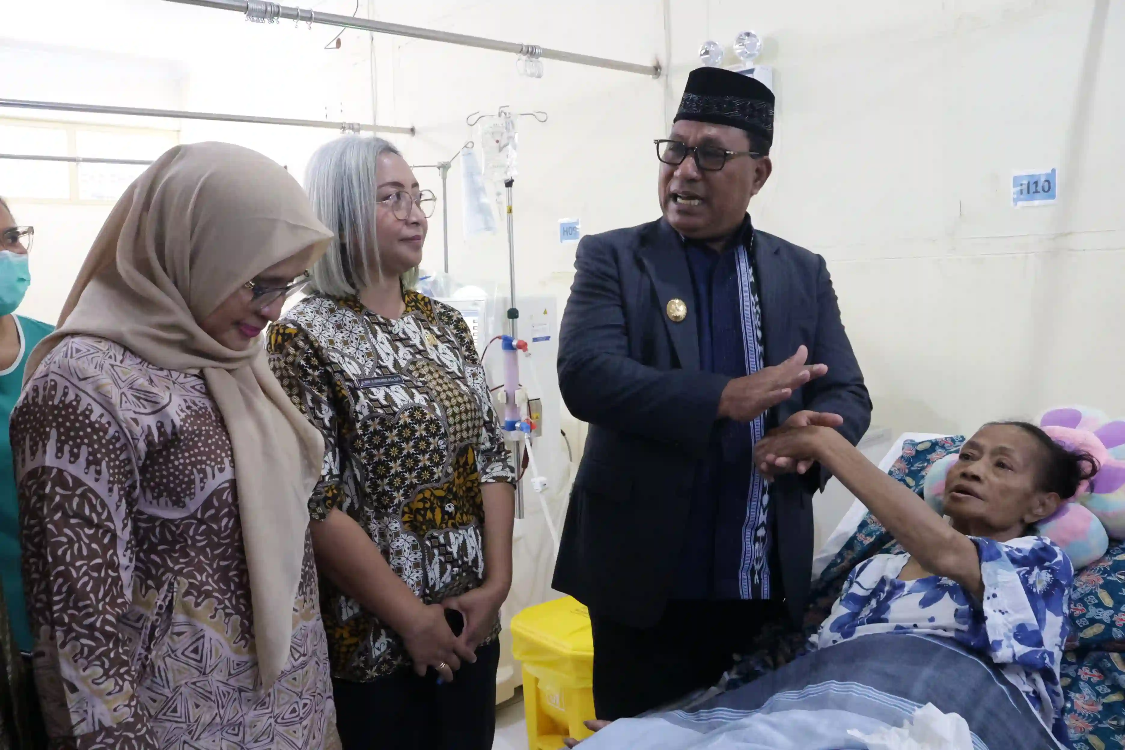 Tinjau Langsung RSUD Haulussy, Wagub Vanath Pastikan Pelayanan Kesehatan Terus Dibenahi